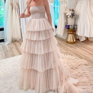 Vagabond Kahlo Blush Gown Brand New